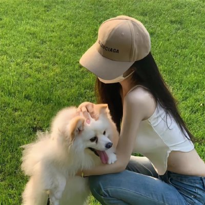迎风而立的狮子